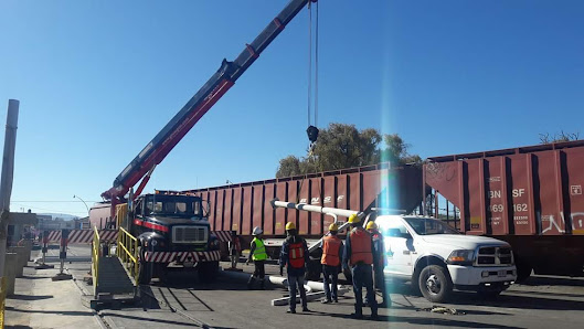 Gruas Maniobras Y Traslados Corona